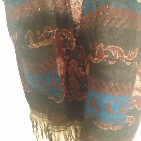 "Earthbound", ladies size large cover up vest.  Really Nice. Very comfortable. - Picture 2 of 4